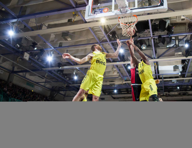 财务报告与 财务报告与