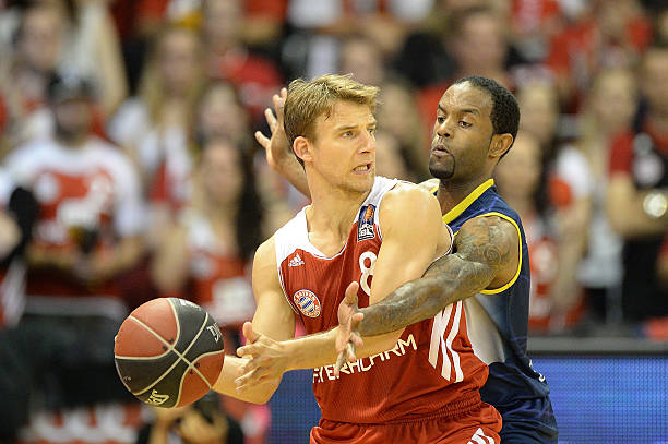 不仅多次在 不仅多次在