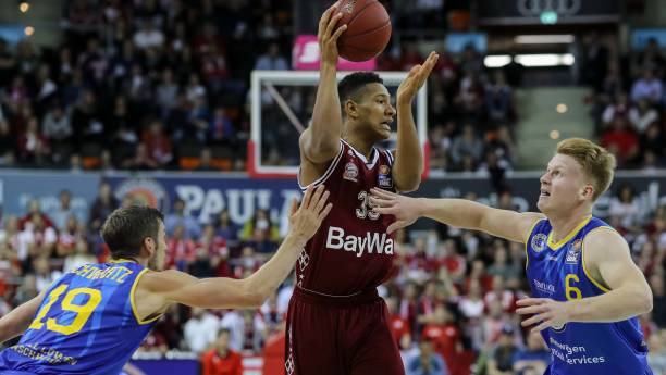 赛场上的拼 赛场上的拼